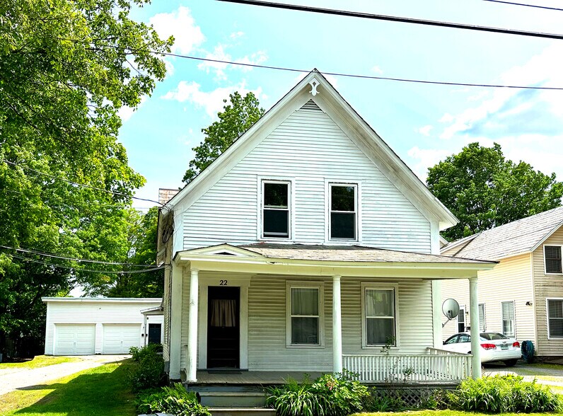 22 Chestnut St, Brattleboro, VT à vendre - Photo de l’immeuble – Image 2 sur 11