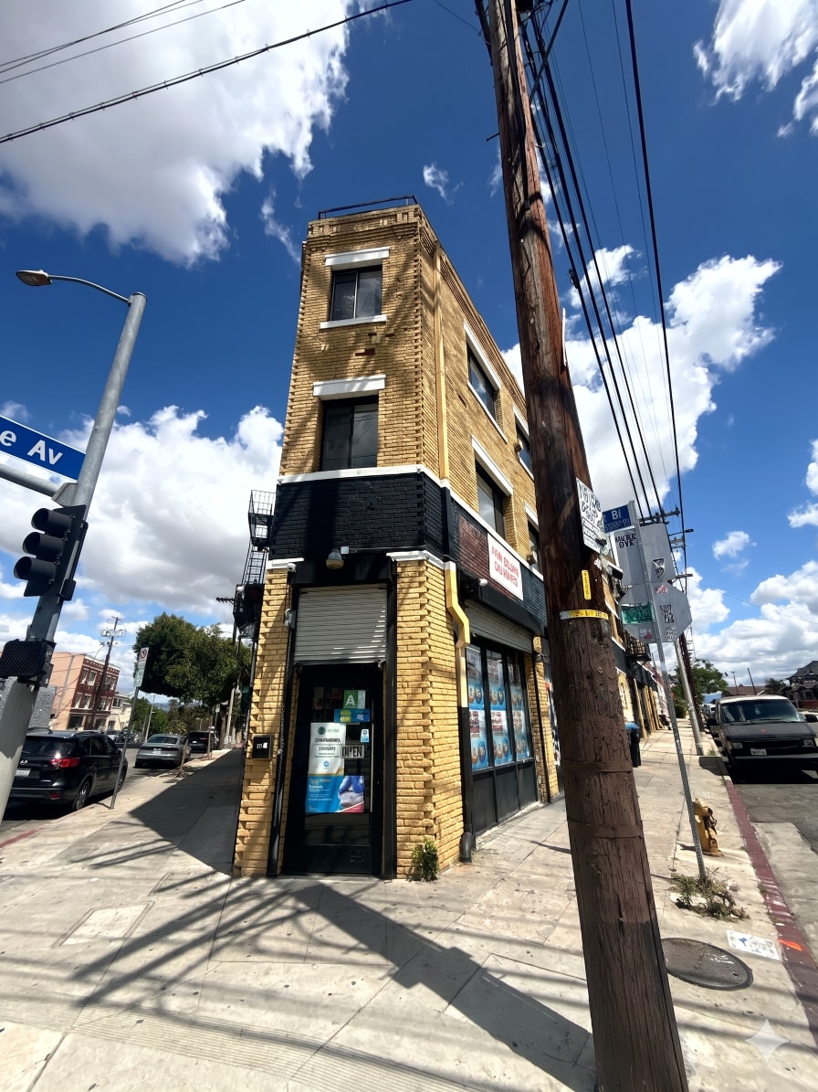 768-772 S Boyle Ave, Los Angeles, CA à louer Photo de l’immeuble– Image 1 sur 8