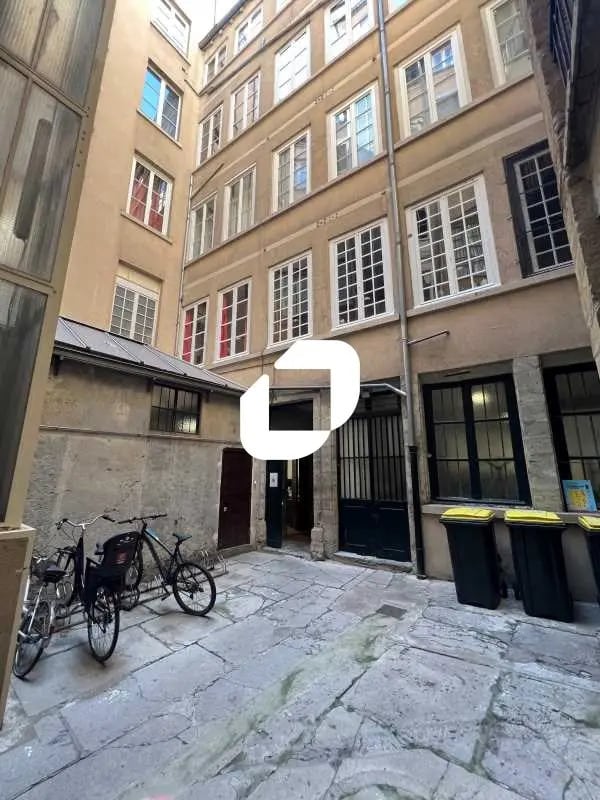 Bureau dans Lyon à louer Photo de l’immeuble– Image 1 sur 8