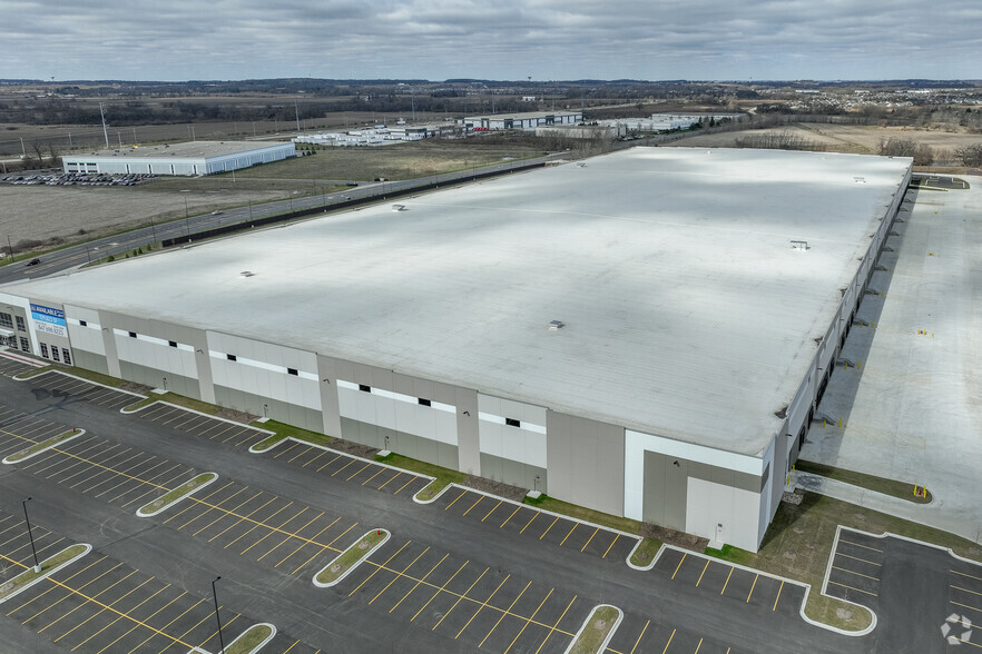 12150 Jim Dhamer Dr, Huntley, IL à louer - Aérien – Image 3 sur 8