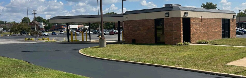 1100 Shackelford Rd, Florissant, MO à vendre - Photo de l’immeuble – Image 2 sur 4