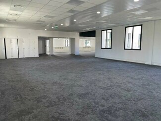 Plus de détails pour 33 Avenue Du Docteur Georges Lévy, Vénissieux - Bureau à louer