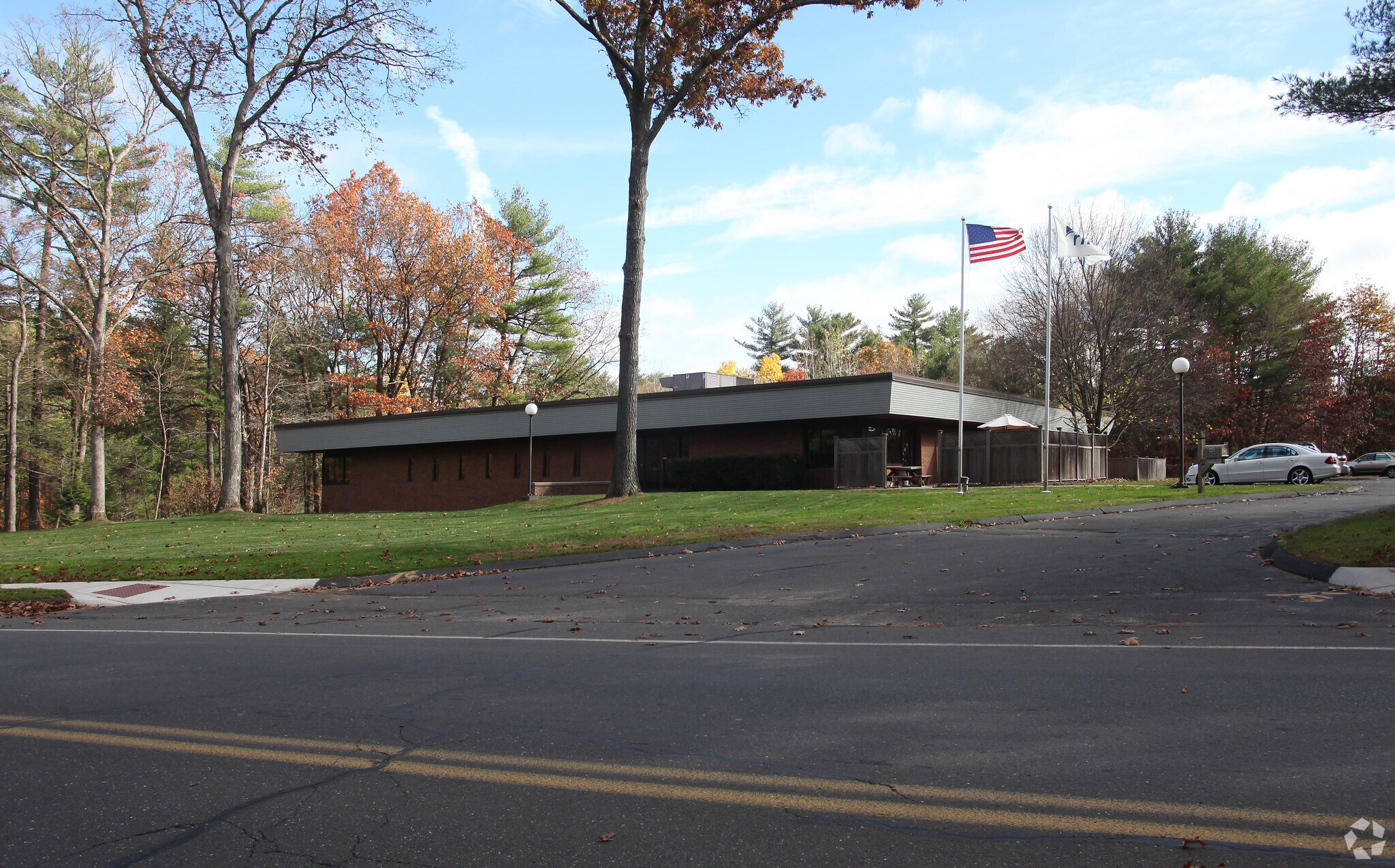 40 Darling Dr, Avon, CT à louer Photo principale– Image 1 sur 4