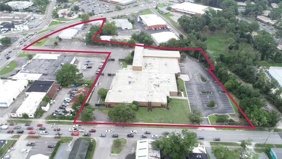 Oleander Campus and Campus 1003 portefeuille de 5 biens à vendre sur LoopNet.fr - Photo de l’immeuble – Image 3 sur 4