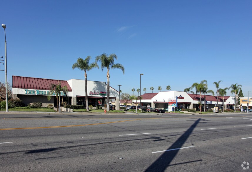 1520-1634 E Katella Ave, Orange, CA à louer - Photo principale – Image 2 sur 9