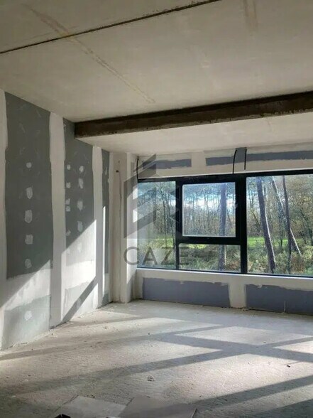 Bureau dans Mées à vendre - Photo intérieure – Image 2 sur 3