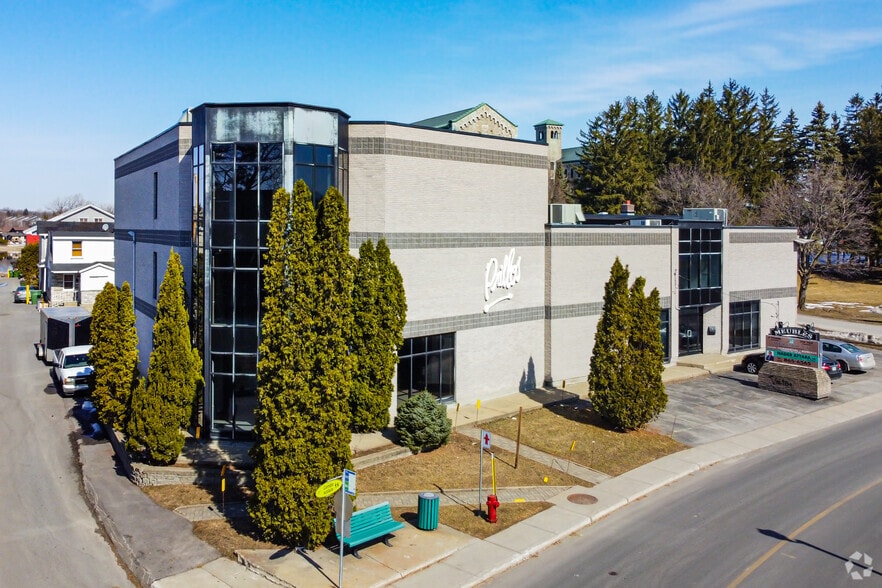 15757 Boul Gouin, Montréal, QC à vendre - Photo principale – Image 1 sur 2