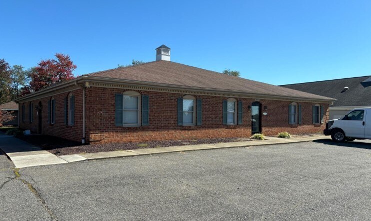 2815 Linkhorne Dr, Lynchburg, VA à vendre Photo principale– Image 1 sur 6