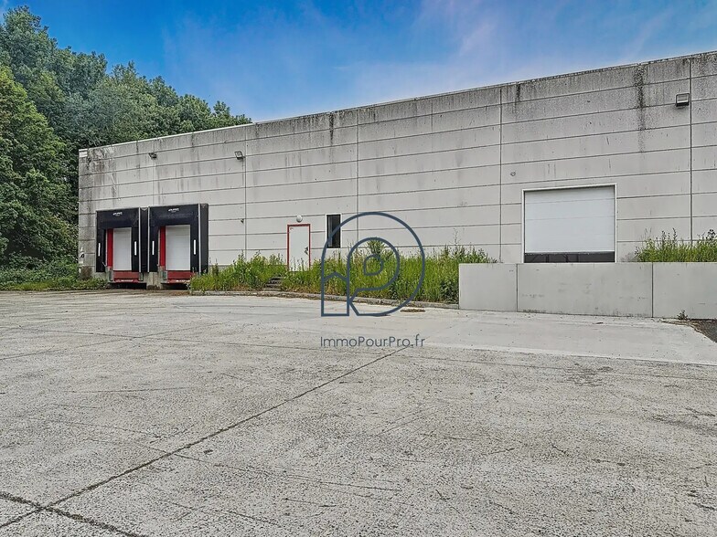 Industriel/Logistique dans Halluin à vendre - Photo de l’immeuble – Image 1 sur 14
