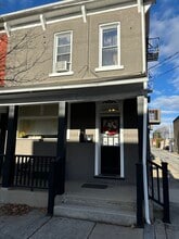 515 Chestnut St, Emmaus, PA à louer Photo intérieure– Image 1 sur 9