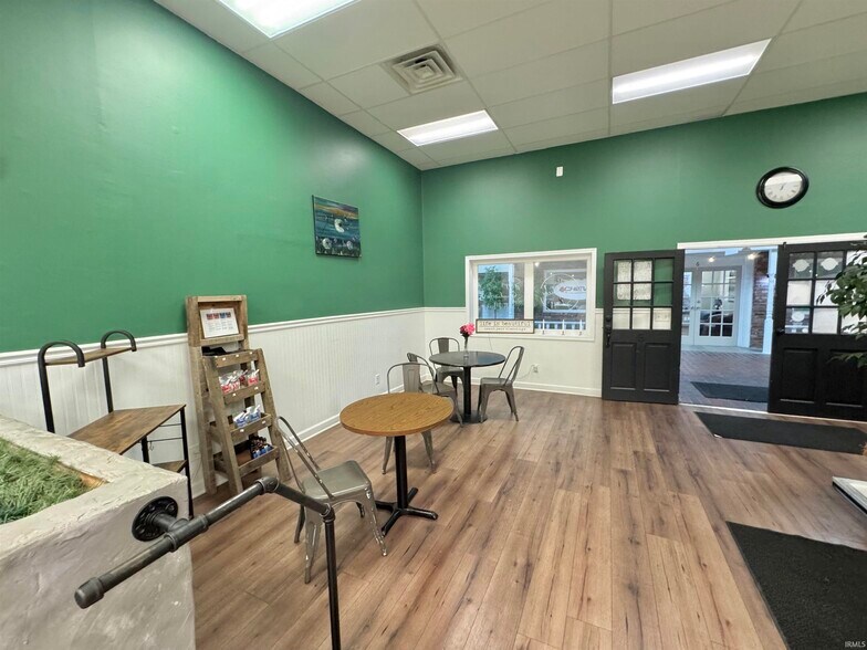 125 W Jefferson St, Tipton, IN à louer - Photo de l’immeuble – Image 3 sur 5