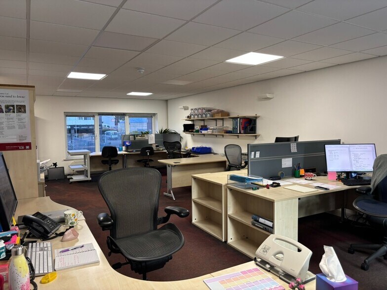 Unit 8 English Business Park, English Close, Hove à vendre - Photo intérieure – Image 3 sur 20