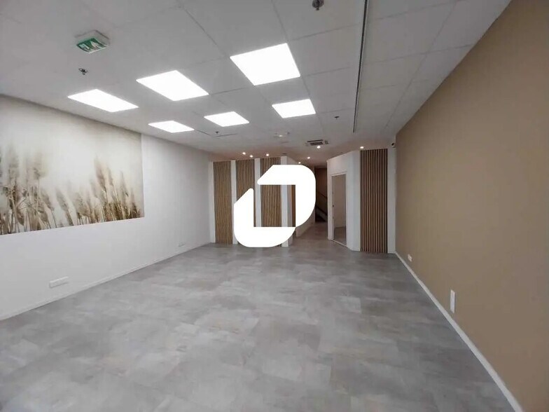 Local commercial dans Juvignac à louer - Photo de l’immeuble – Image 3 sur 7