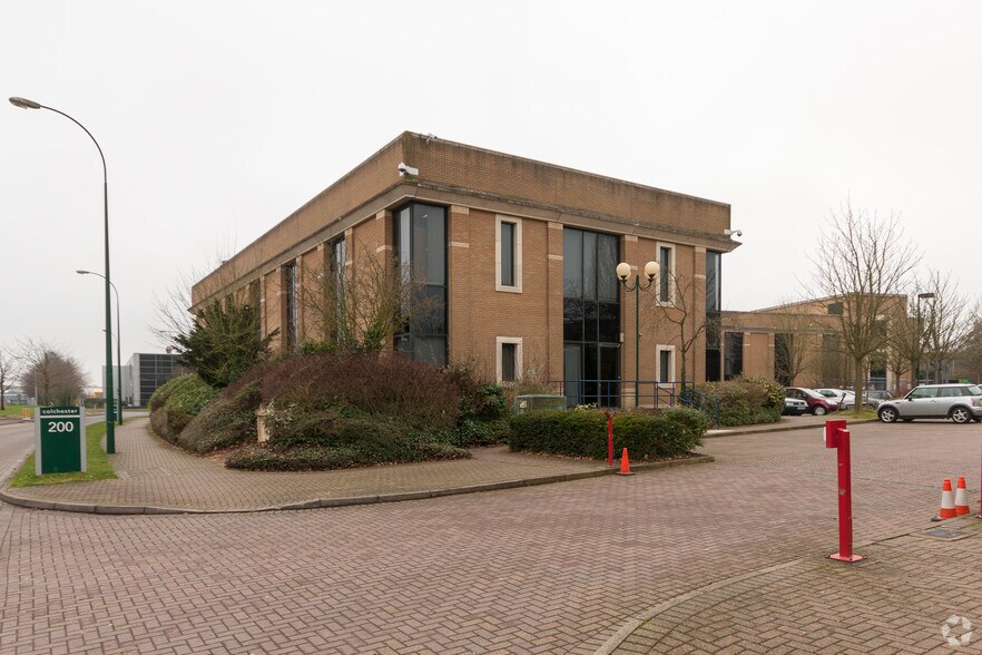 200 The Crescent, Colchester à louer - Photo de l’immeuble – Image 2 sur 6