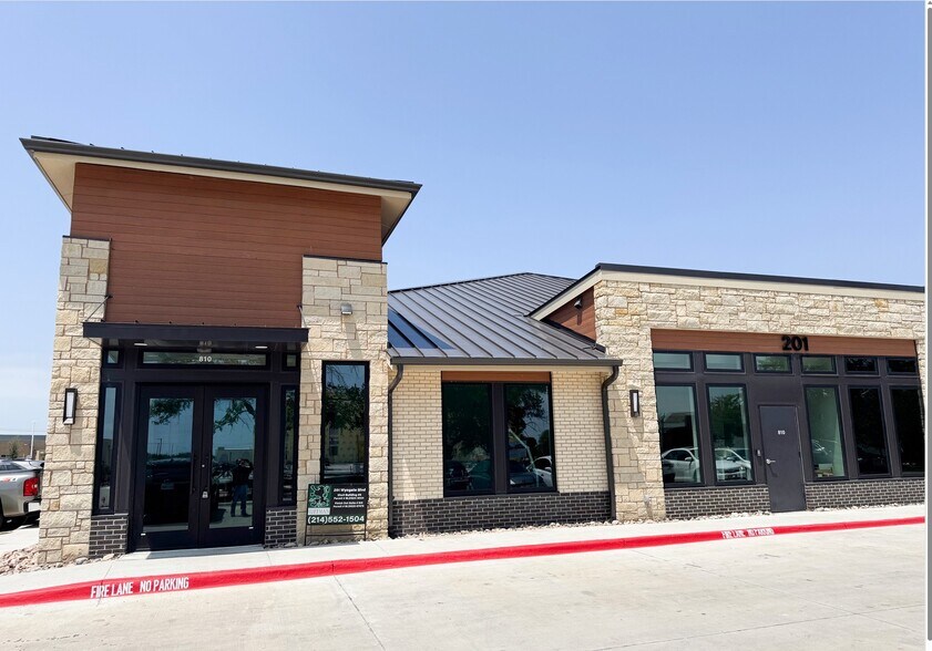 201 Wyngate Blvd, Plano, TX à vendre - Photo de l’immeuble – Image 1 sur 1