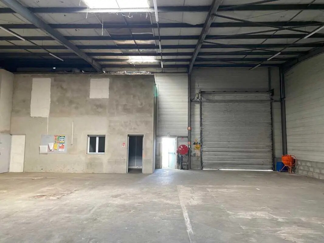 Bureau dans Toussieu à louer Photo intérieure– Image 1 sur 8