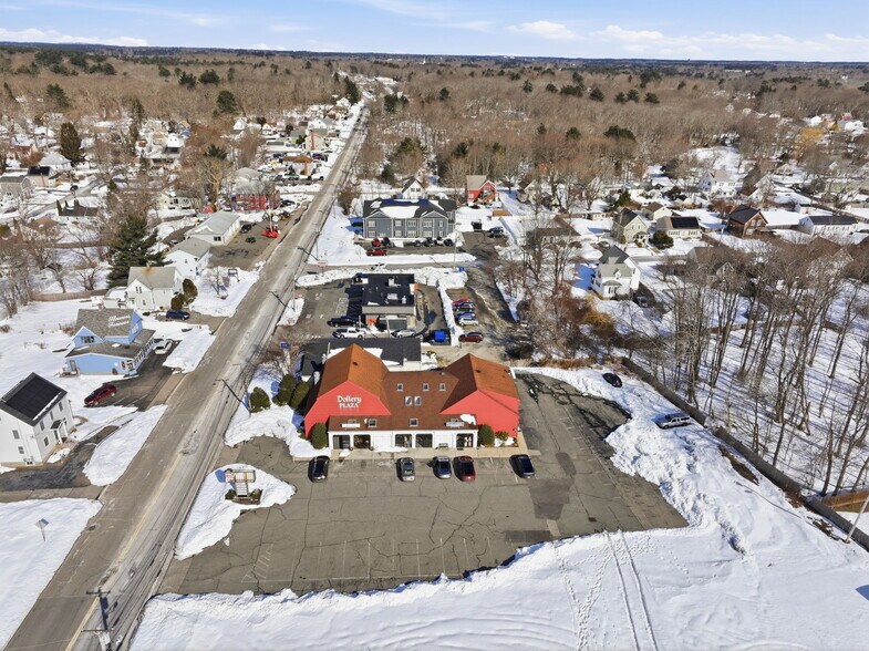785 Bedford St, Whitman, MA à louer - Photo de l’immeuble – Image 2 sur 54