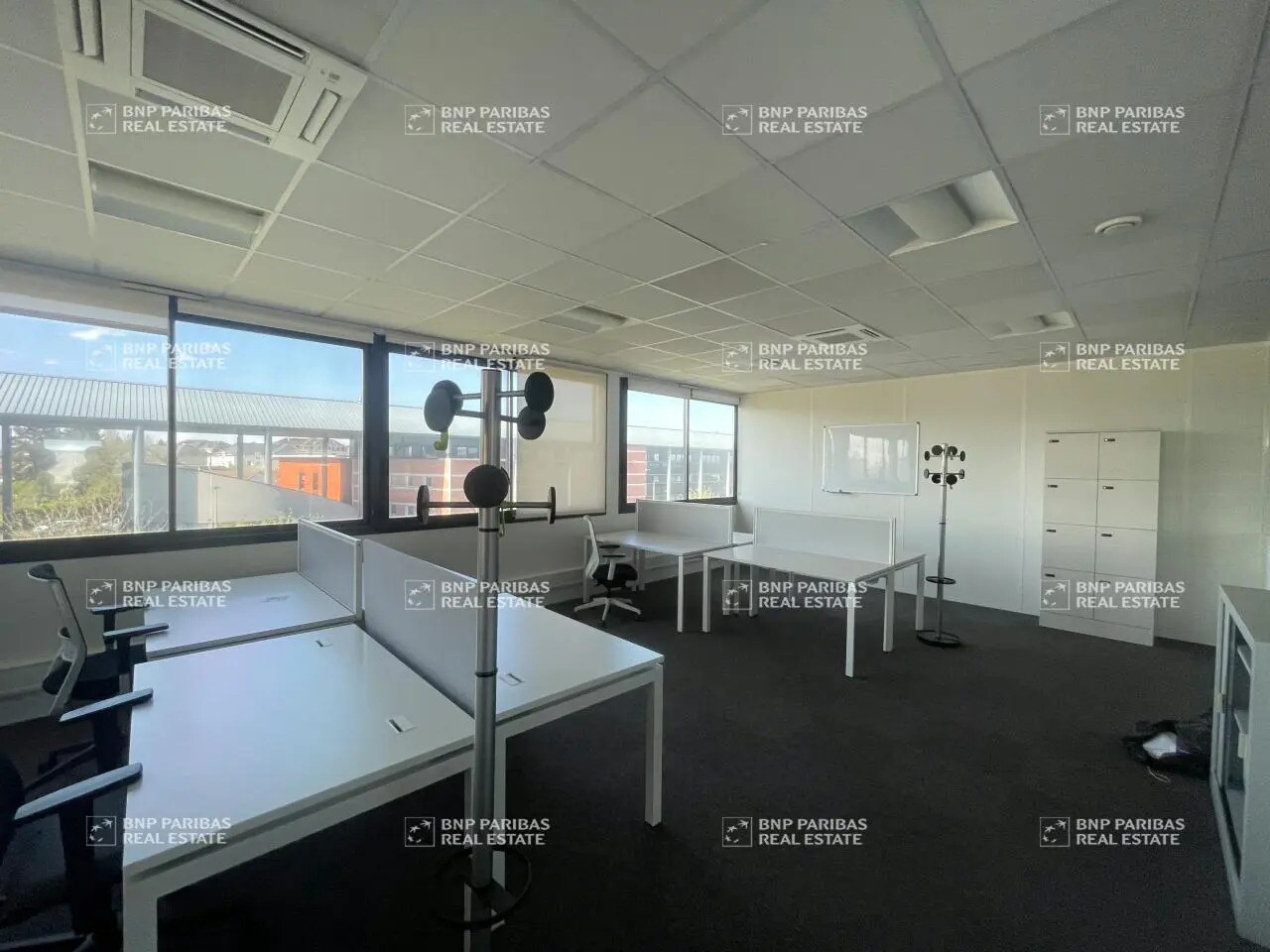 Bureau dans Orléans à vendre Photo de l’immeuble– Image 1 sur 9