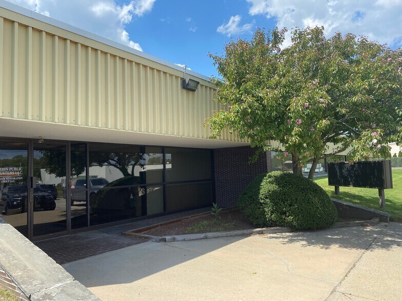 1 Wholesale Way, Cranston, RI à louer - Photo de l’immeuble – Image 3 sur 7