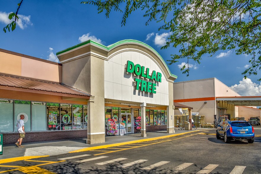 8801-9035 N Florida Ave, Tampa, FL à louer - Photo de l’immeuble – Image 2 sur 5