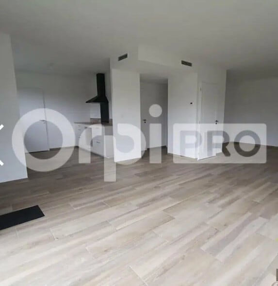 Local d'activités dans Lanton à vendre - Photo de l’immeuble – Image 2 sur 8