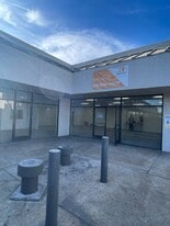 Amazing Location with High Visibility - Local commercial