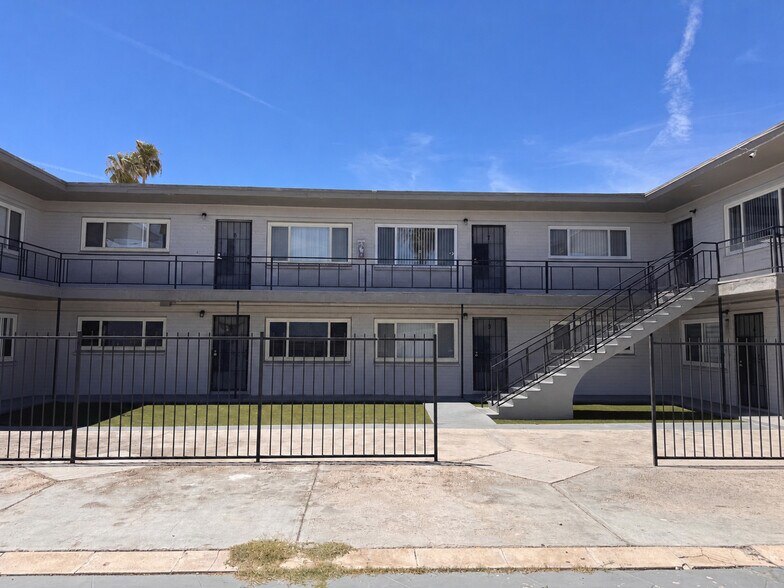 2213 Sunrise Ave, Las Vegas, NV à vendre - Photo de l’immeuble – Image 2 sur 18
