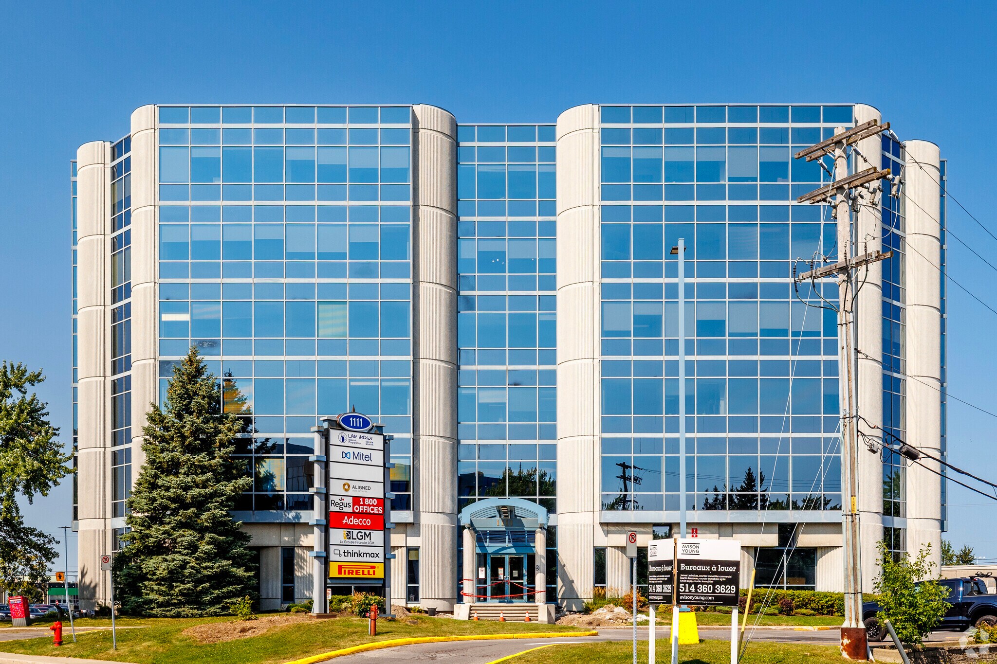 1111 Boul Dr-Frederik-Philips, Montréal, QC à louer Photo de l’immeuble– Image 1 sur 19