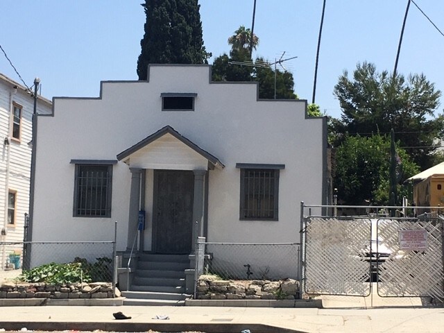 560 N Virgil Ave, Los Angeles, CA à vendre - Photo principale – Image 1 sur 16