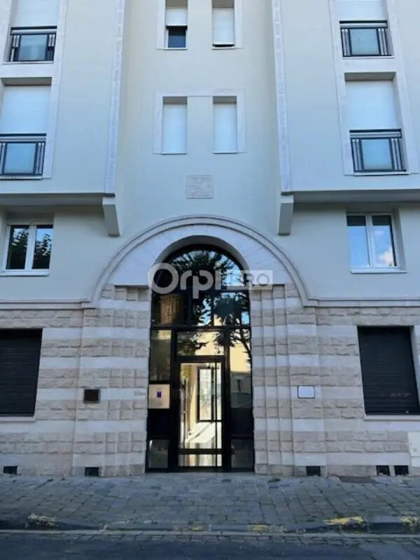 Local d’activités dans Reims à louer Photo de l’immeuble– Image 1 sur 13