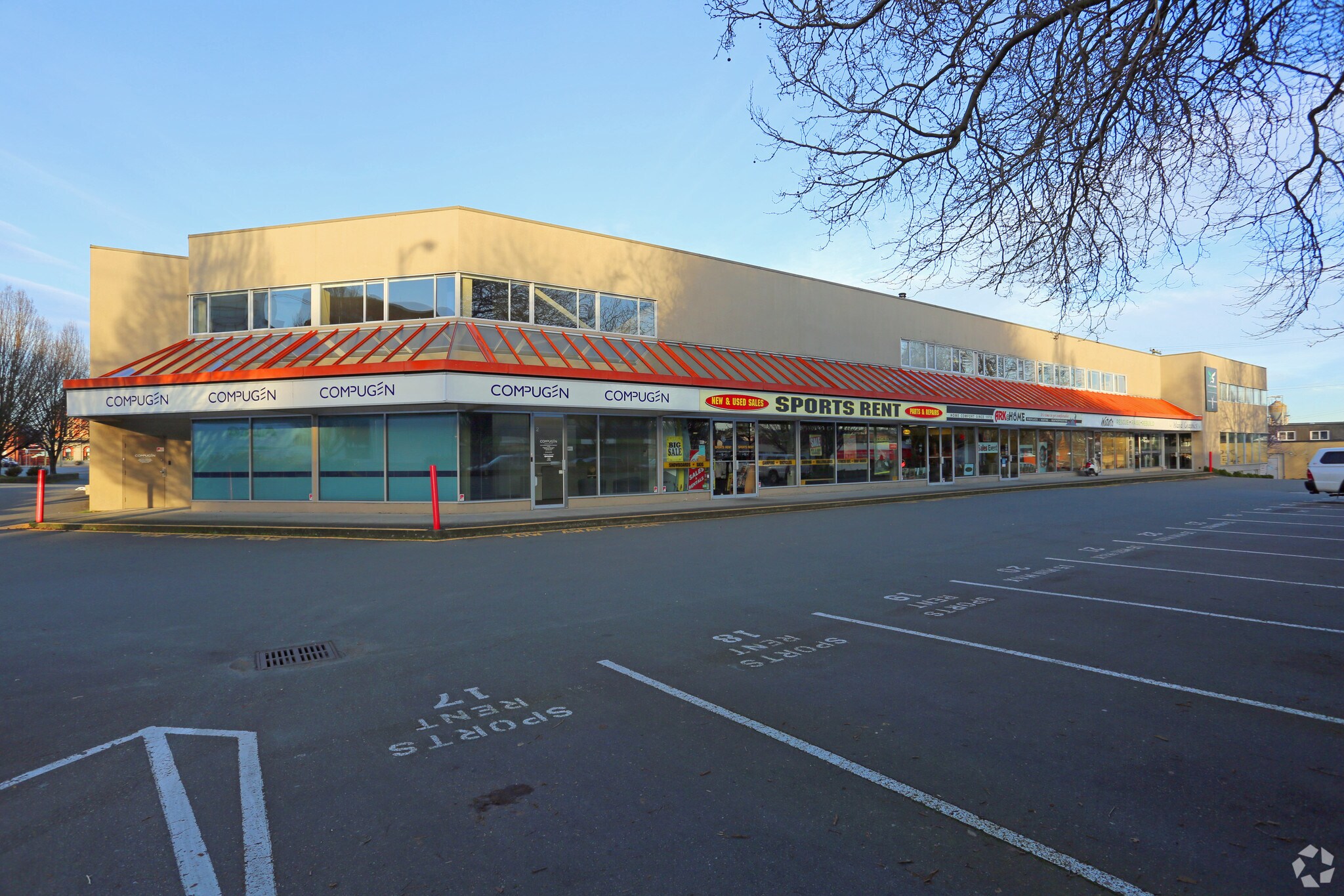 1950-1960 Government St, Victoria, BC à louer Photo de l’immeuble– Image 1 sur 11
