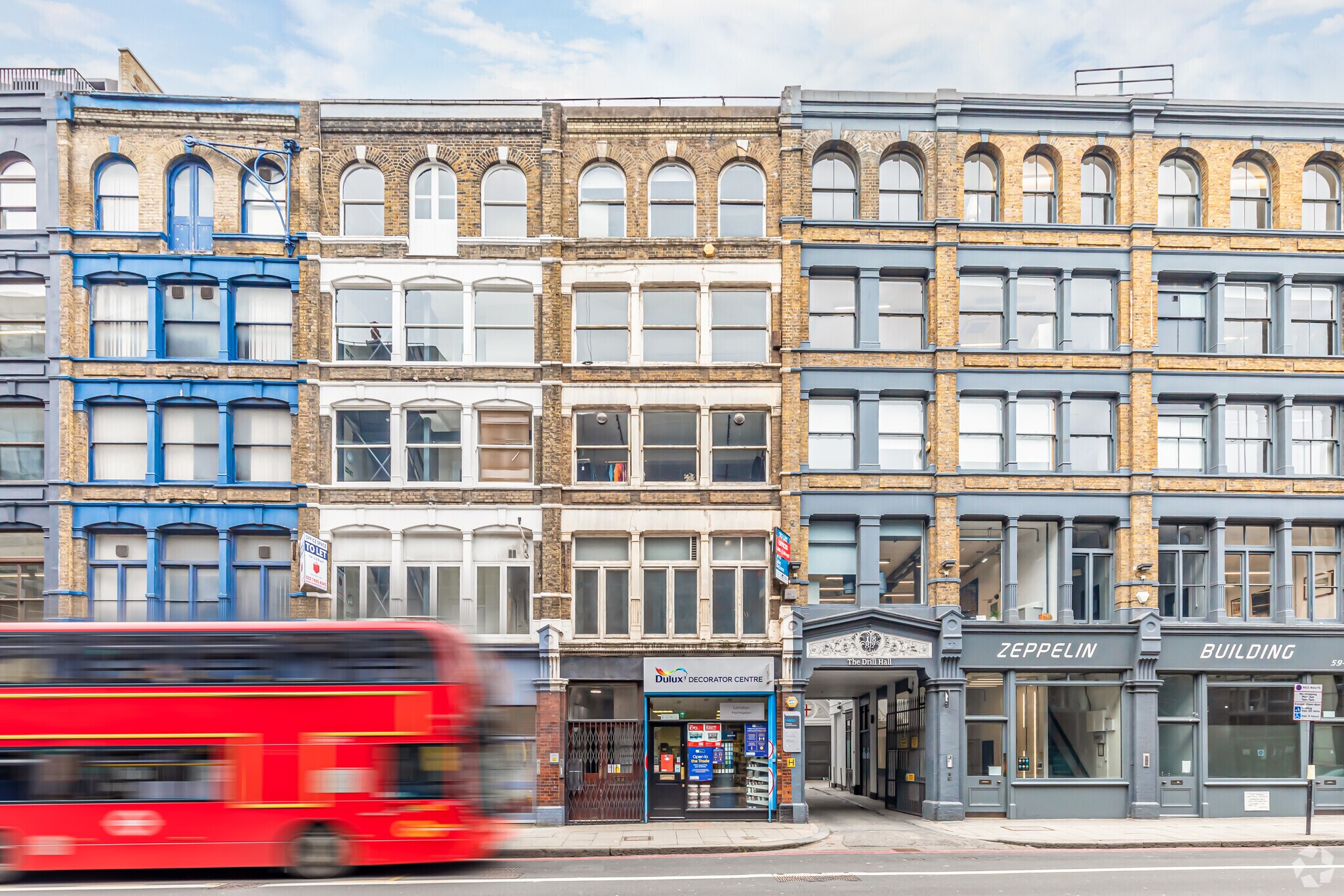 57 Farringdon Rd, Londres à louer Photo de l’immeuble– Image 1 sur 8