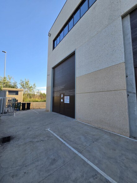 Industriel/Logistique dans Rubí, Barcelona à vendre - Photo de l’immeuble – Image 2 sur 23
