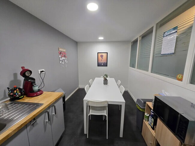 Plus de détails pour 25 Boulevard Des Martyrs Nantais De La Résistance, Nantes - Bureau à louer