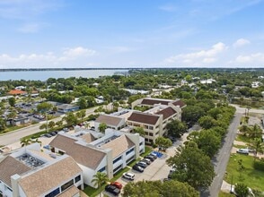 900 SE Ocean Blvd, Stuart, FL - Vue aérienne vue de carte - Image1