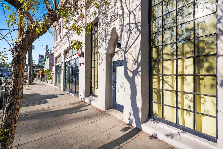 2807-2811 W Sunset Blvd, Los Angeles, CA à louer - Photo de l’immeuble – Image 2 sur 6