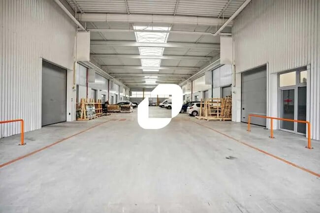 Plus de détails pour 8-10 Rue Salvador Allende, Palaiseau - Bureau, Local d'activités à louer