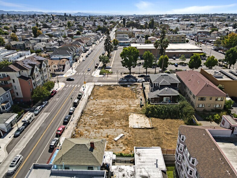 229 International Blvd, Oakland, CA à vendre - Aérien – Image 3 sur 17