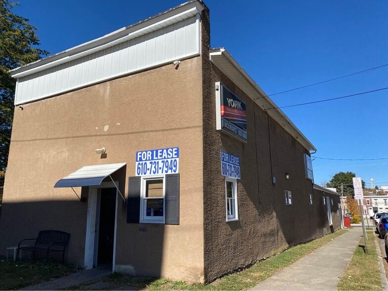 345 Morgan St, Phoenixville, PA à louer - Photo principale – Image 1 sur 12