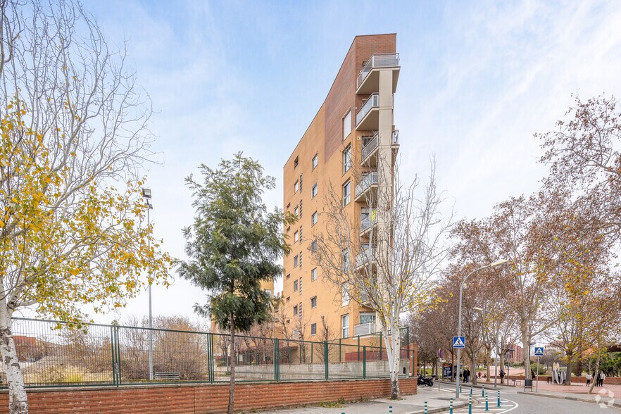 Carrer de Sant Adrià, 43-53, Barcelone, Barcelona à vendre - Photo de l’immeuble – Image 3 sur 4