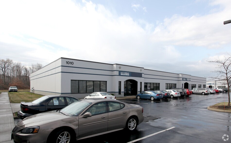 1010 Taylor Station Rd, Gahanna, OH à louer - Photo de l’immeuble – Image 3 sur 6