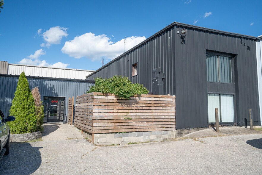 10005-10007 Bunsen Way, Louisville, KY à vendre - Photo de l’immeuble – Image 3 sur 11