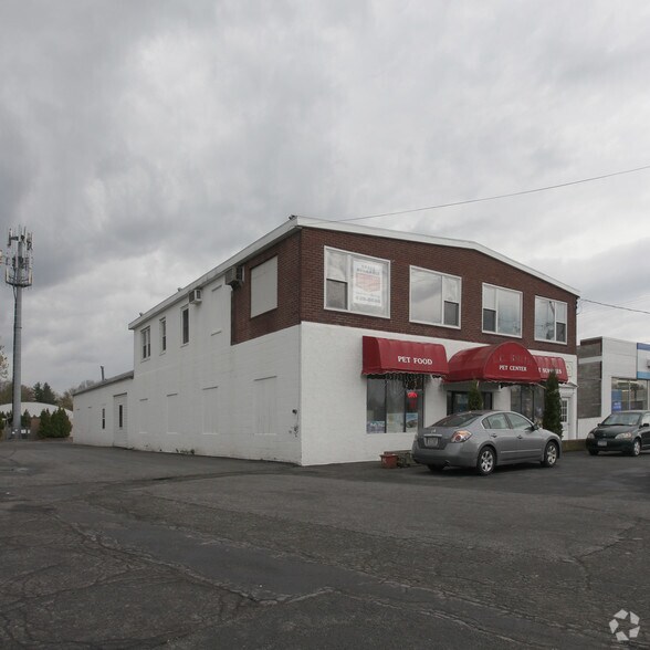 152 Delaware Ave, Bethlehem, NY à louer - Photo principale – Image 1 sur 8