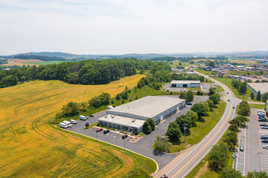 1333 Pleasants Dr, Harrisonburg, VA à louer - Photo de l’immeuble – Image 2 sur 50