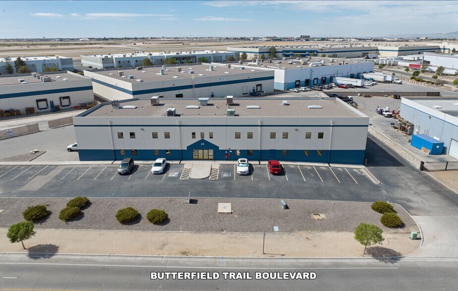 28 Butterfield Trail Blvd, El Paso, TX à louer - Photo de l’immeuble – Image 2 sur 9