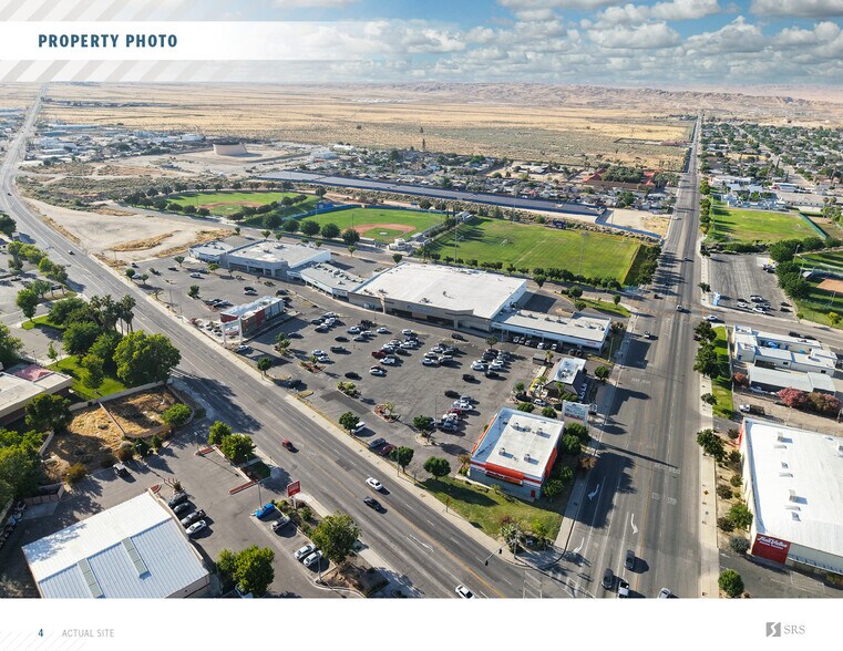 1044 Kern St, Taft, CA à vendre - Photo de l’immeuble – Image 3 sur 9