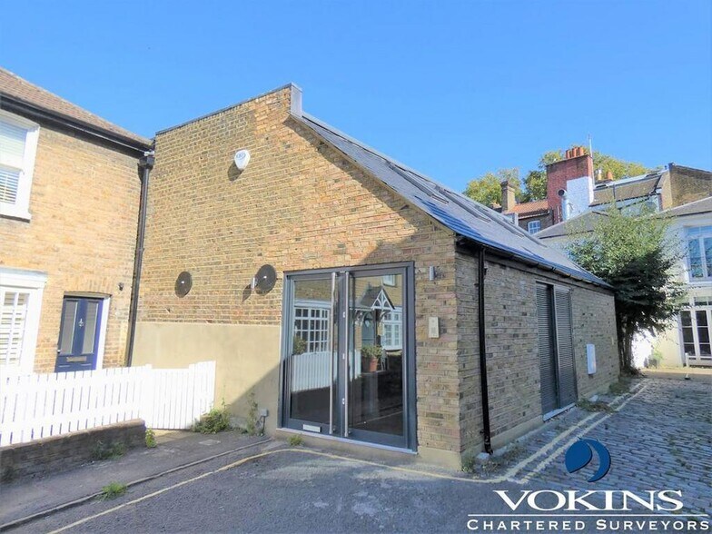 36 Rosedale Rd, Richmond à vendre - Photo de l’immeuble – Image 1 sur 12