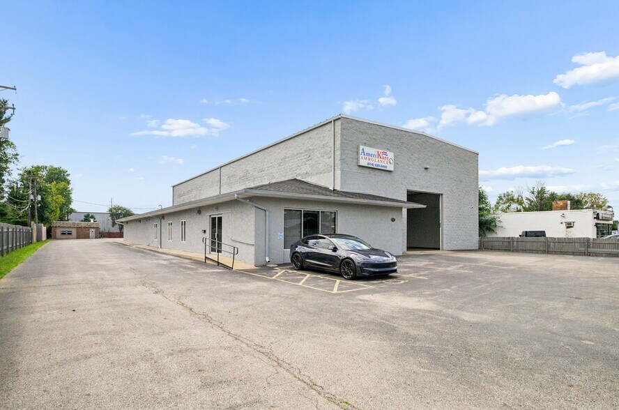 3887 E Livingston Ave, Columbus, OH à louer - Photo de l’immeuble – Image 2 sur 12