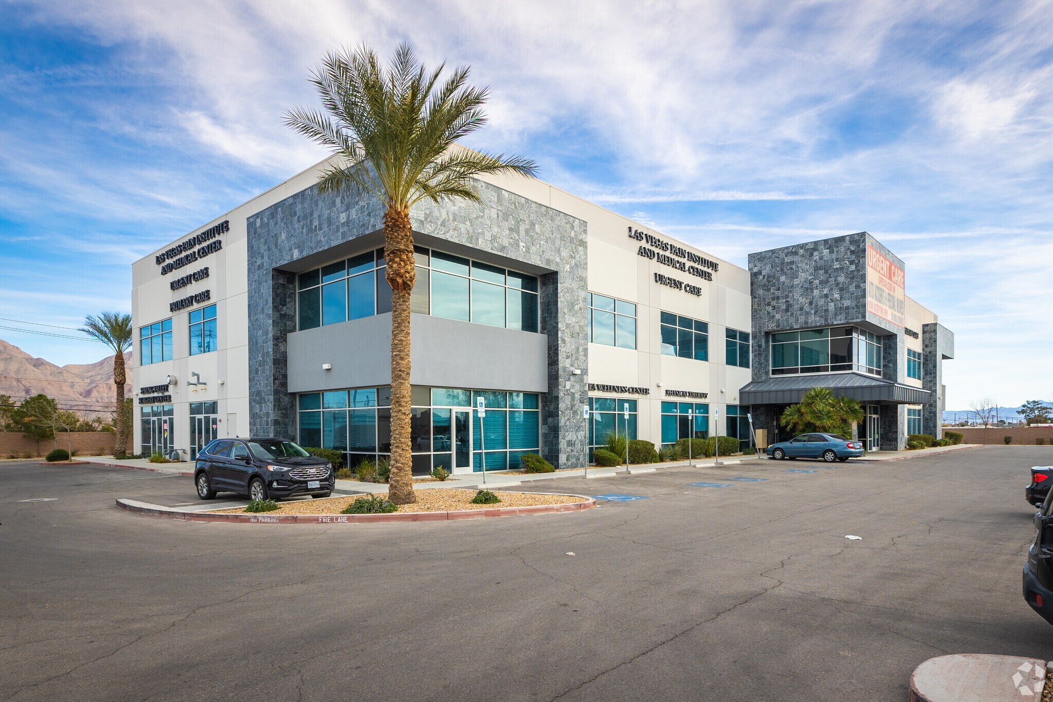 1900 N Nellis Blvd, Las Vegas, NV à louer Photo principale– Image 1 sur 29