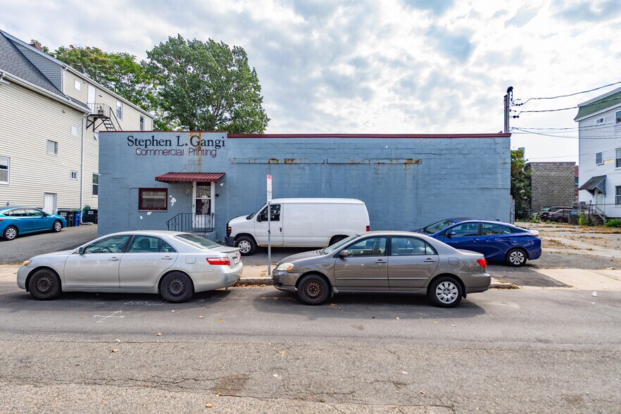 17 Kensington Ave, Somerville, MA à vendre - Photo principale – Image 1 sur 20